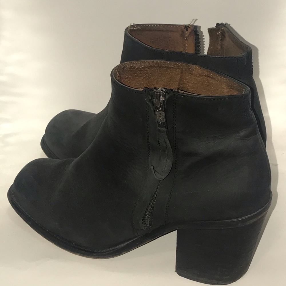 OFFICE LONDON // Ankle Boots